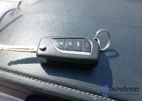 2013 Toyota Camry Le z USA, uszkodzony, nr VIN 4T4BF1FK5DR319223